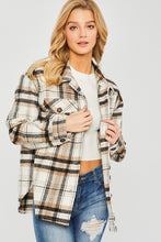 Load image into Gallery viewer, Plaid Bust Pocket Shacket