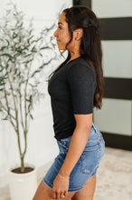 Load image into Gallery viewer, Knit Pick Basic Tee in Black