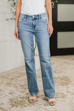 Load image into Gallery viewer, Lorena Mid Rise Vintage Wash Bootcut Jeans