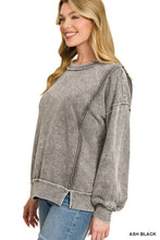 Load image into Gallery viewer, Halo Snow Washed F/terry Exposed-seam Sweatshirt