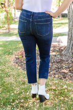 Load image into Gallery viewer, Sofia Dark Wash Jeans