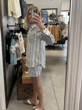 Load image into Gallery viewer, Stripe woven shorts
