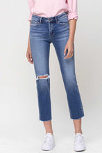 Load image into Gallery viewer, Mid-Rise Straight Crop Jeans
