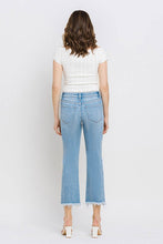 Load image into Gallery viewer, High Rise Frayed Hem Crop Straight Jeans
