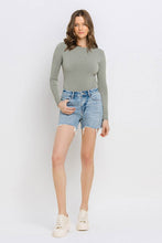 Load image into Gallery viewer, High Rise Raw Hem Shorts
