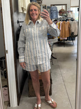 Load image into Gallery viewer, Stripe woven shorts
