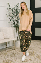 Load image into Gallery viewer, Now You See Me Camo Cargo Pants
