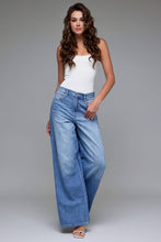 Load image into Gallery viewer, Medium Wash Clean Super Soft 33" Inseam Wide leg
