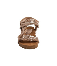Load image into Gallery viewer, River Dance Woven Sandal in Champagne
