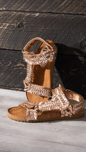 Load image into Gallery viewer, River Dance Woven Sandal in Champagne
