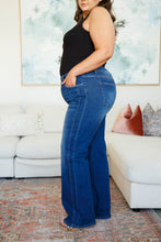 Load image into Gallery viewer, Addison Mid Rise Straight Jeans
